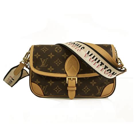 over shoulder louis vuitton bag|louis vuitton detachable shoulder bags.